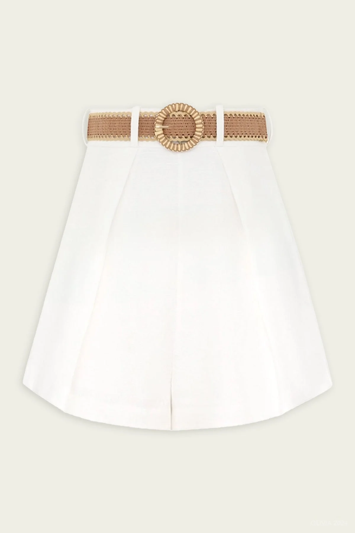Acacia Tuck Short in Ivory