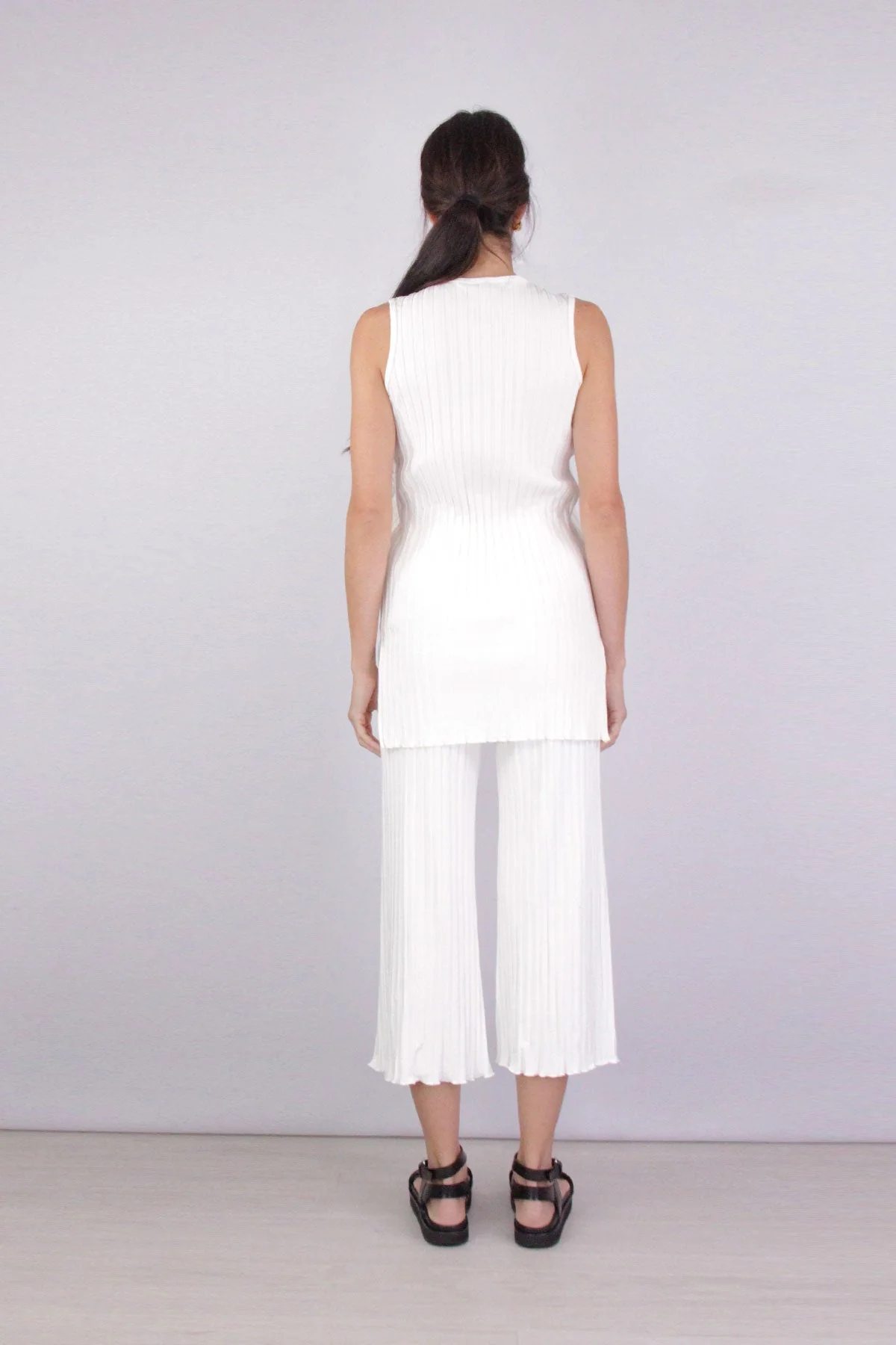 Alder Wide Crop Pant in Macadamia - Image 4