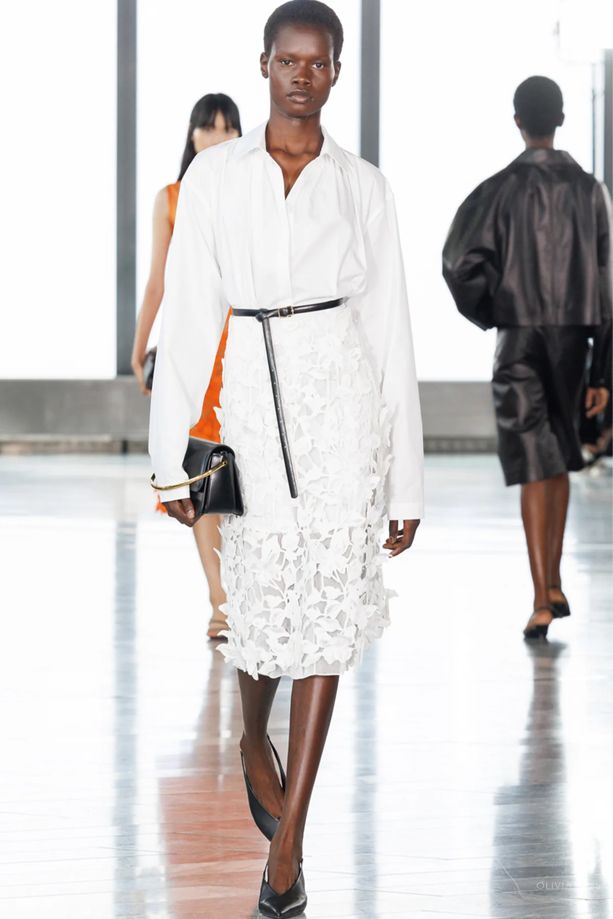 Ambrosia Applique Midi Skirt in White - Image 4