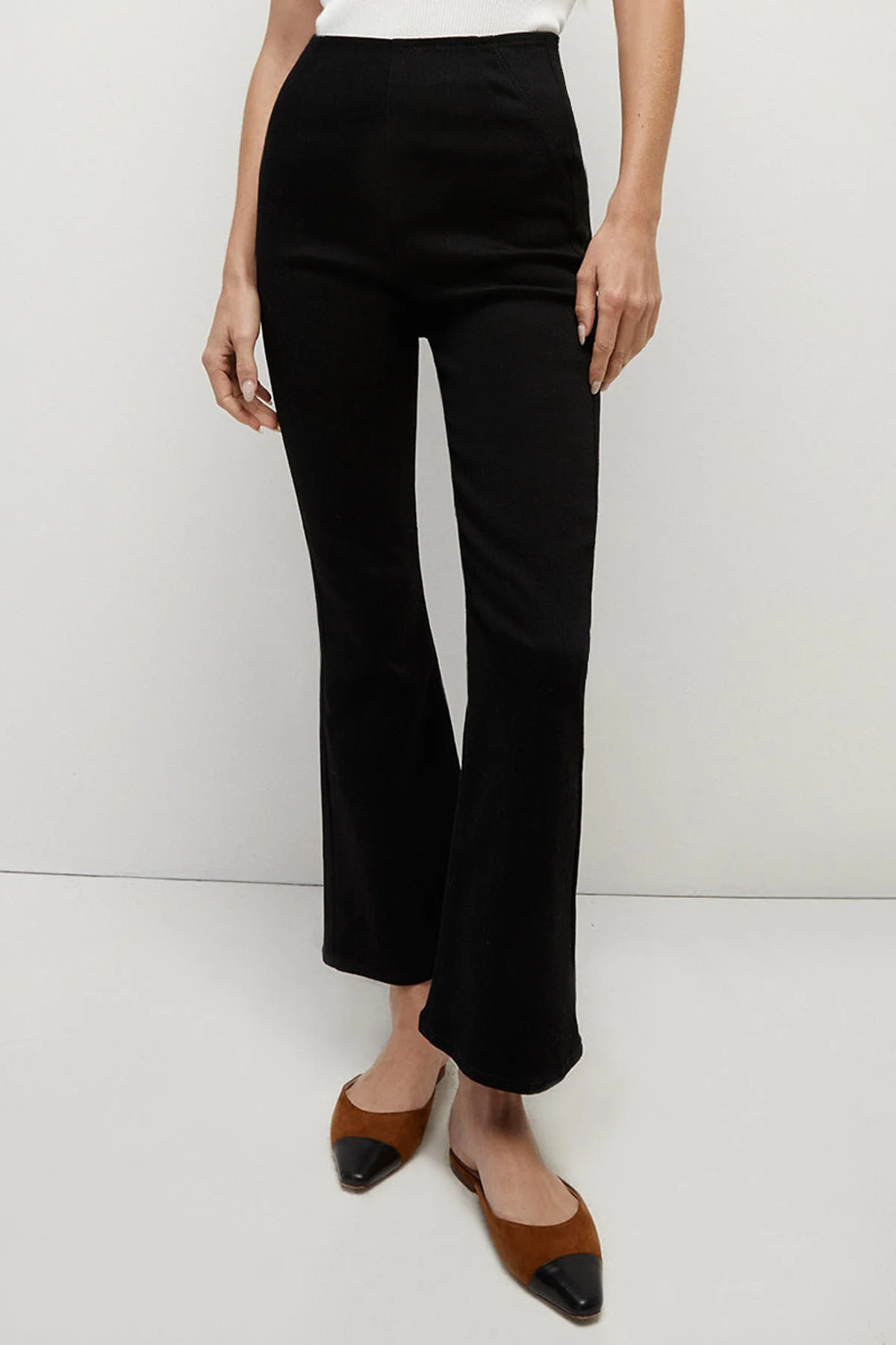 Carson Off-Duty Kick-Flare Jean in Onyx - Image 2