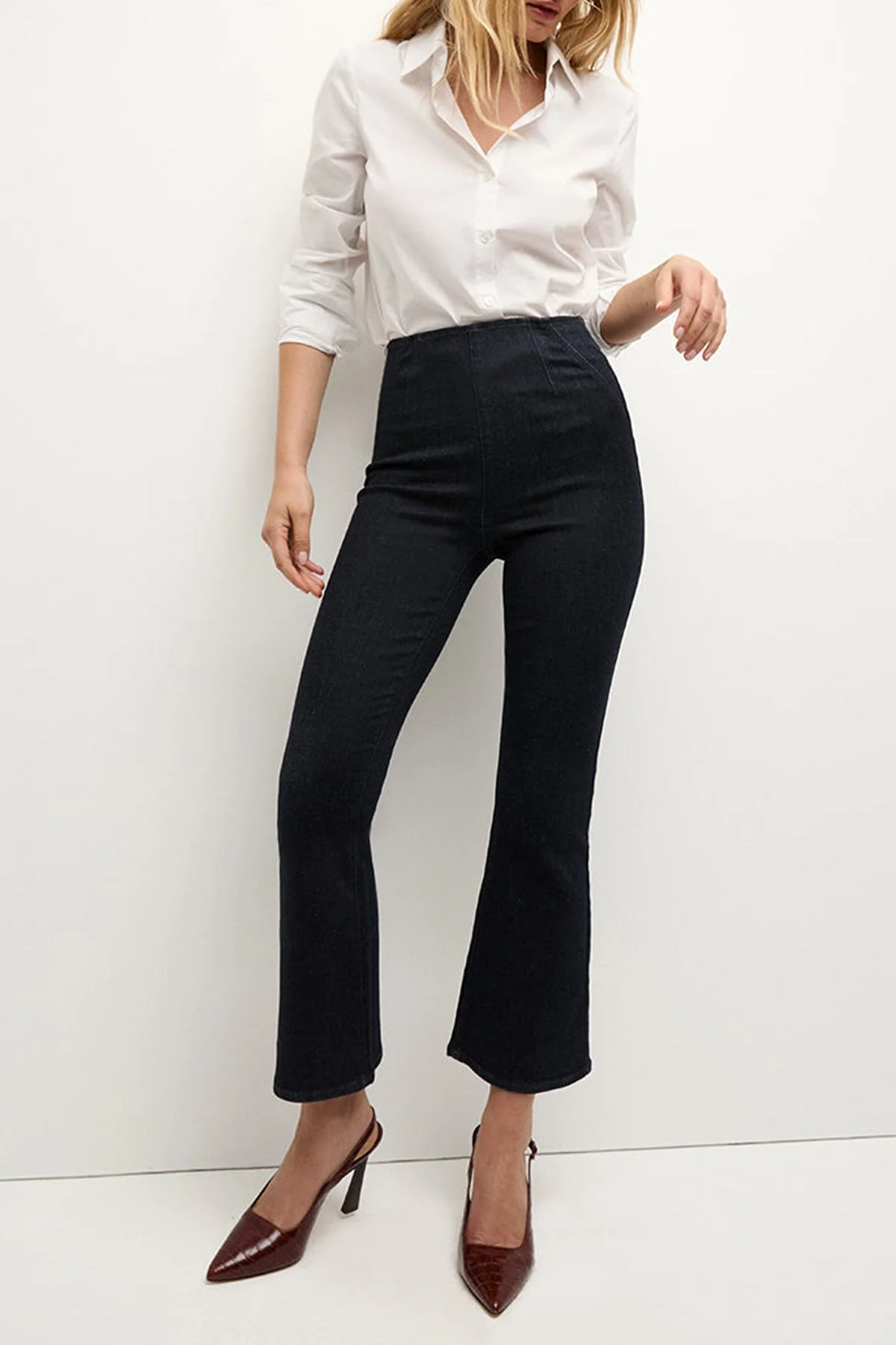 Carson Off-Duty Kick-Flare Jean in Oxford - Image 2