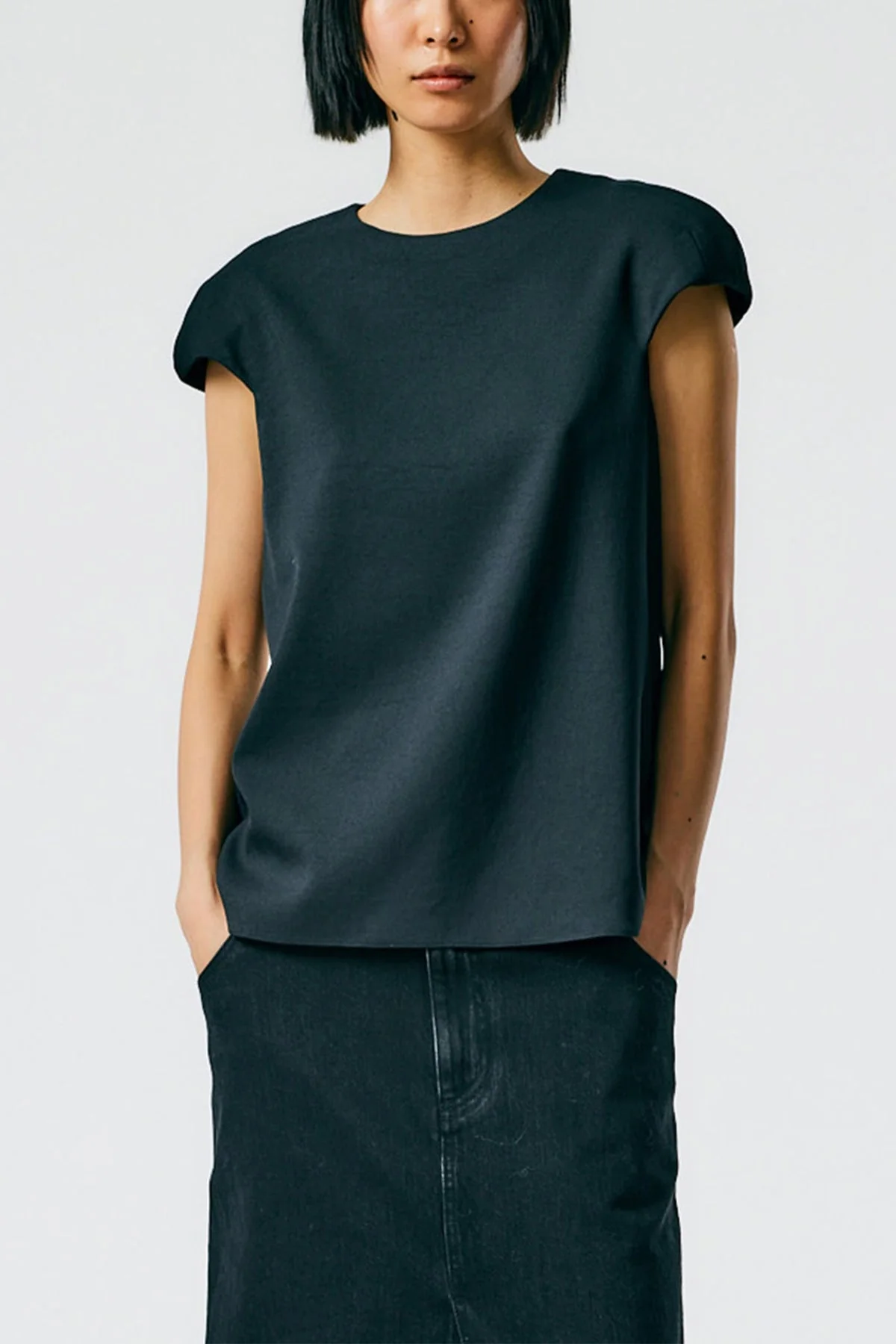 Chalky Drape Rounded Shoulderpad Top in Black