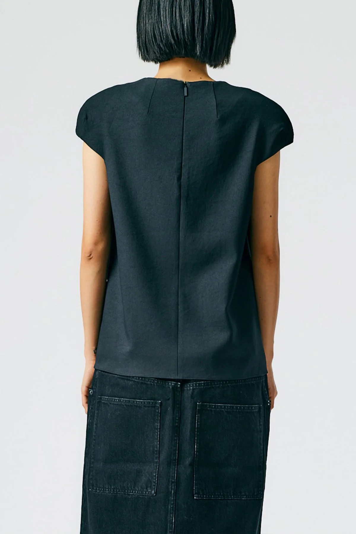 Chalky Drape Rounded Shoulderpad Top in Black - Image 2