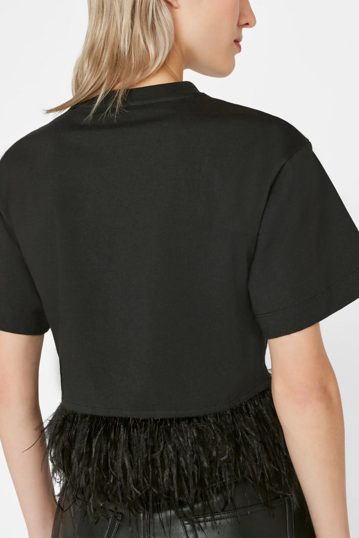 Cropped Feather Tee in Noir - Image 3