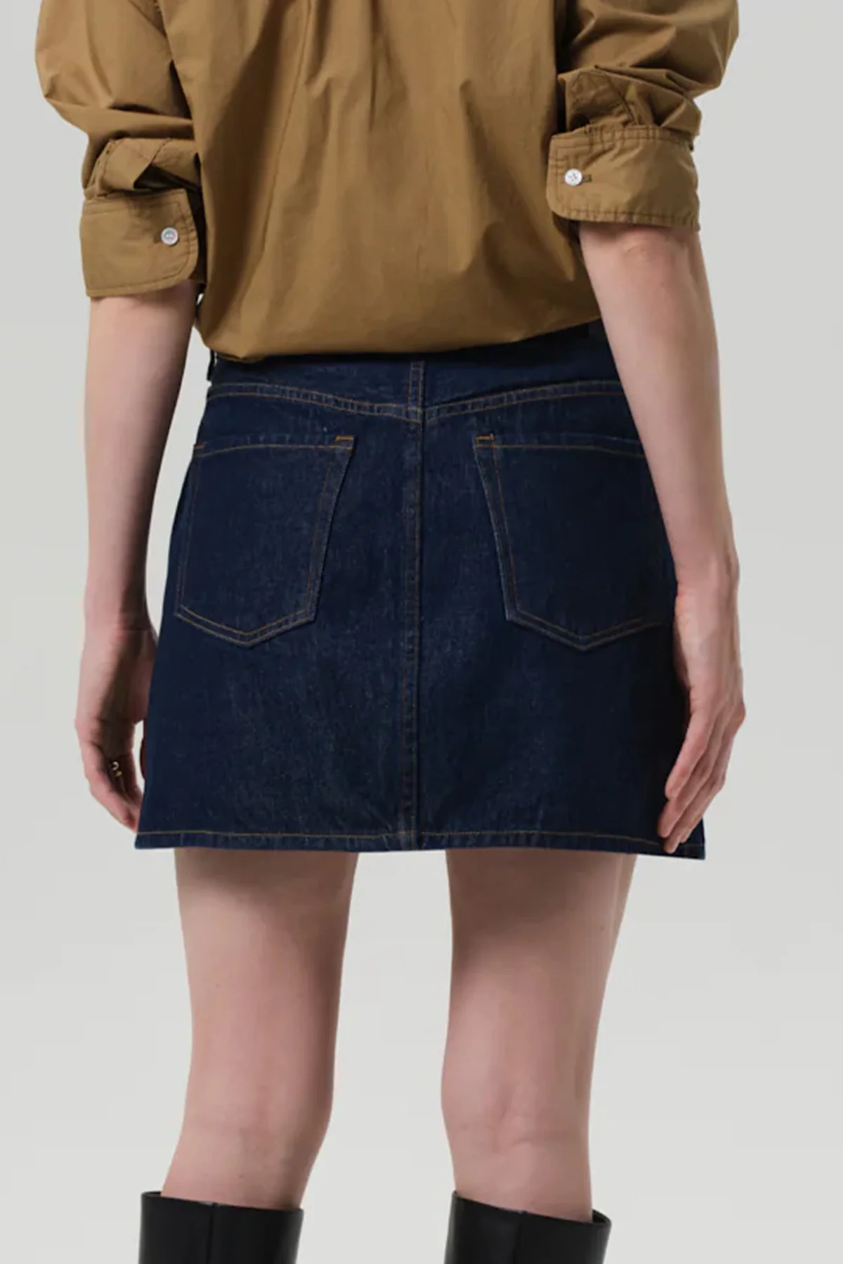 Curved Pocket Mini Skirt in Amherst - Image 3