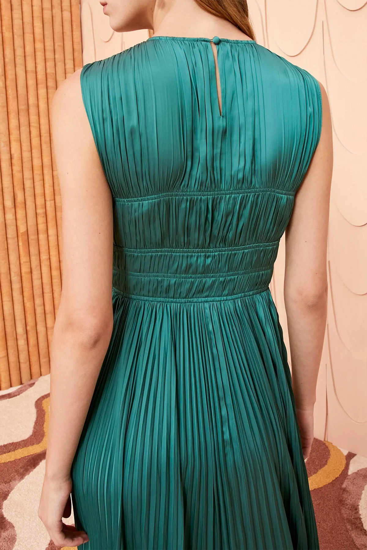 Delia Sleeveless Gown in Jadeite - Image 4
