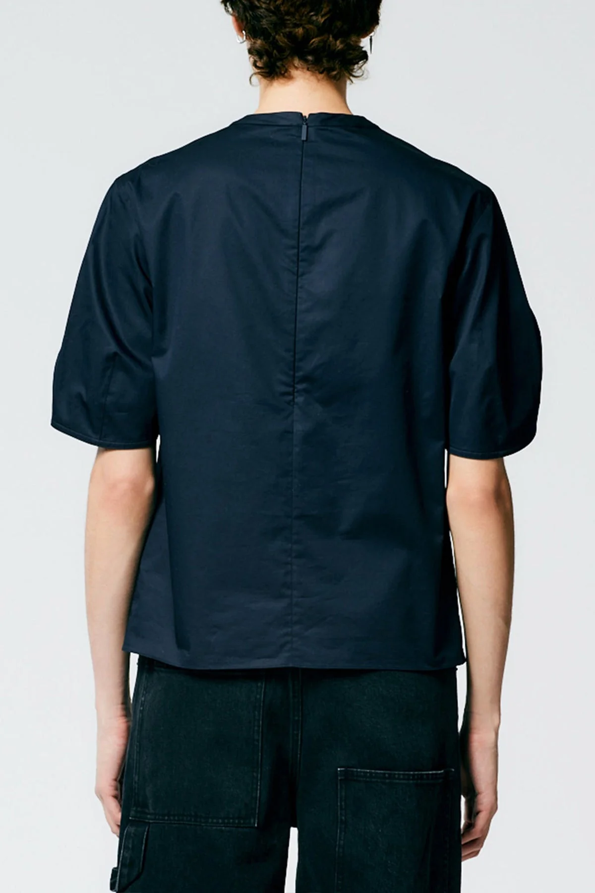 Eco Poplin Sculpted Sleeve Top With Cut Out Detail in Dark Navy - Image 2