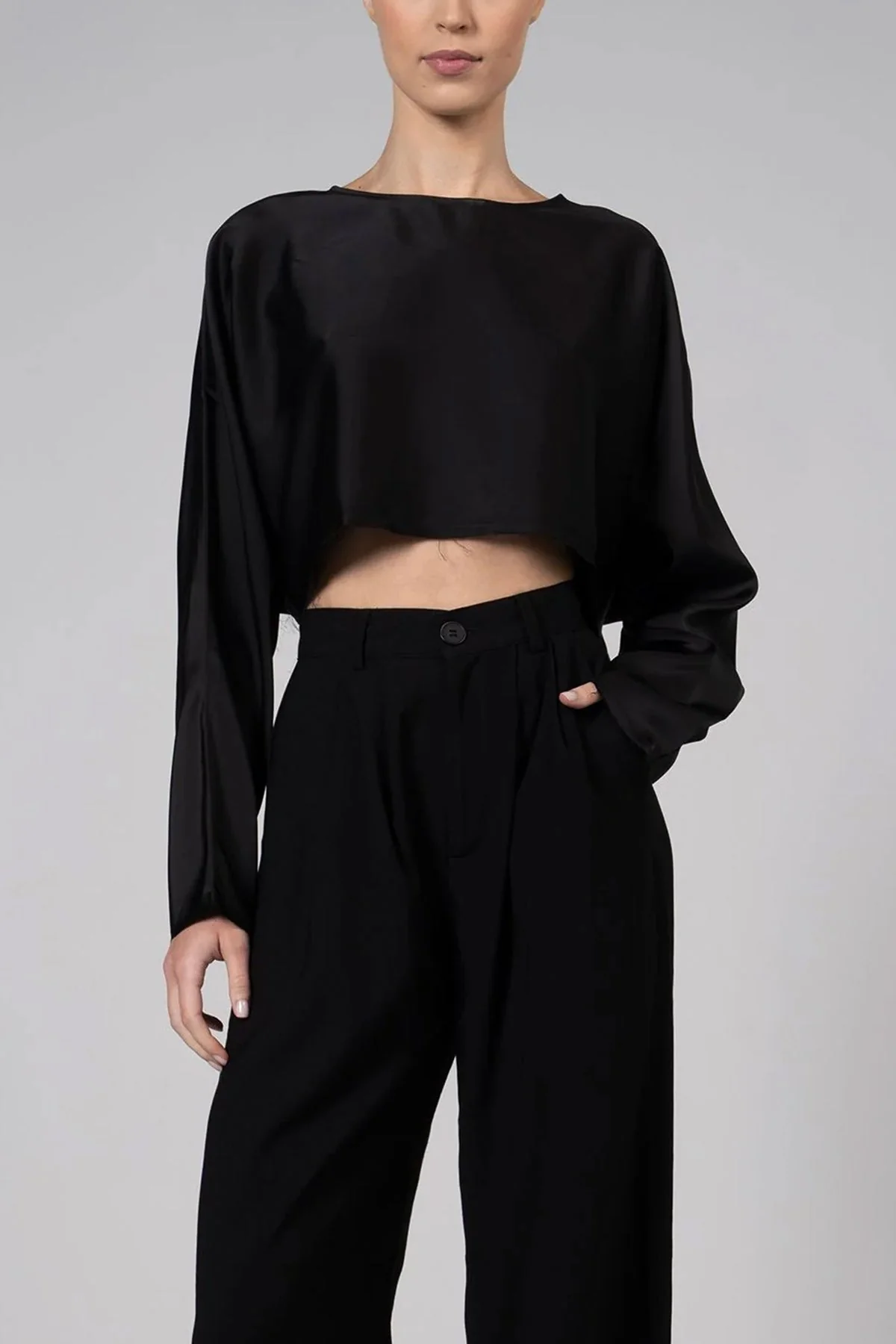 Emilia Cropped Top in Black - Image 2