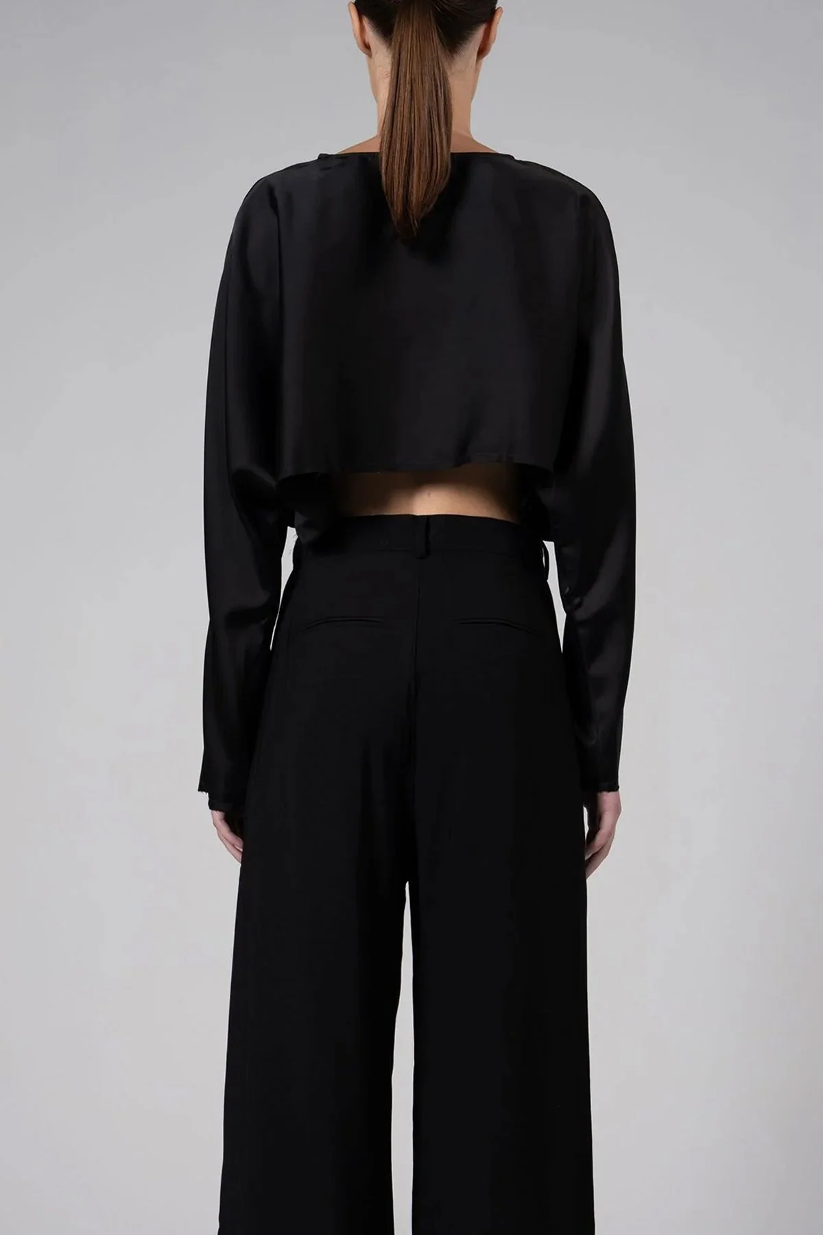 Emilia Cropped Top in Black - Image 3