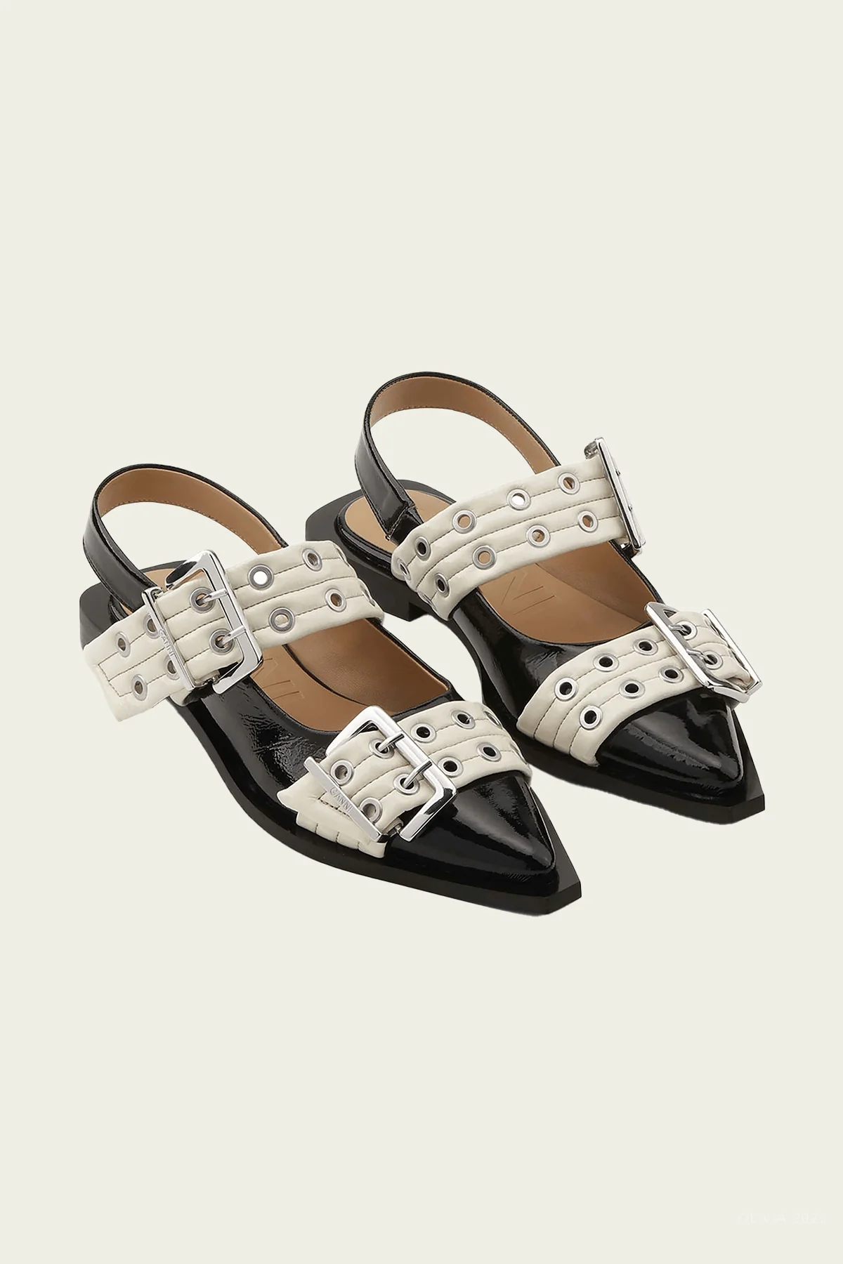 Feminine Buckle Ballerina Naplack Bicolor in Black/Egret - Image 2