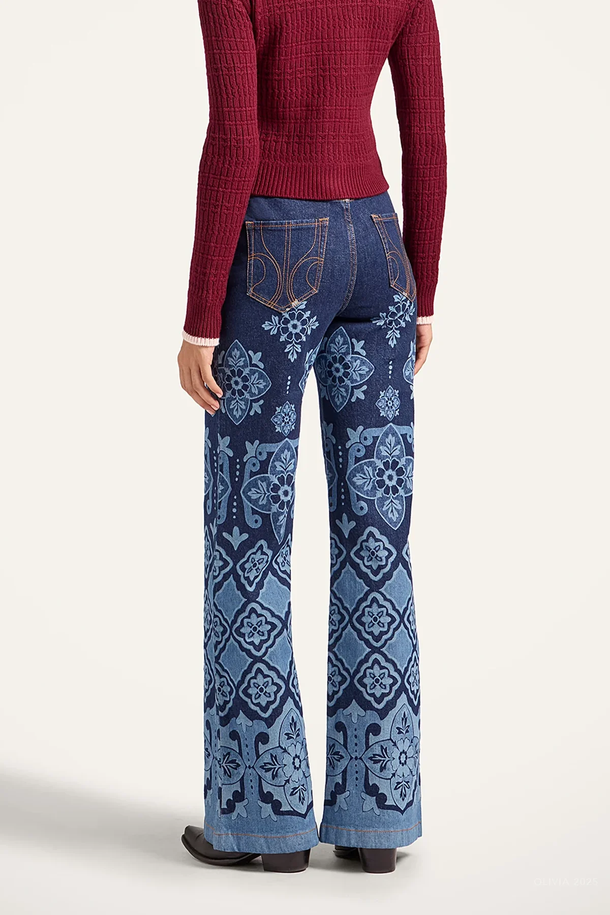 Flare Jeans in Partenope Navy - Image 3