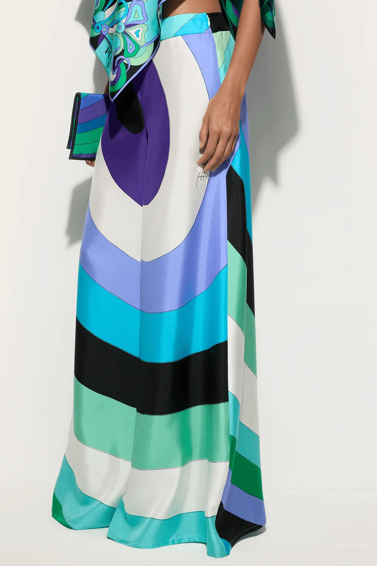 Iride Macro-Print Silk Trousers in Verde Lilla - Image 3