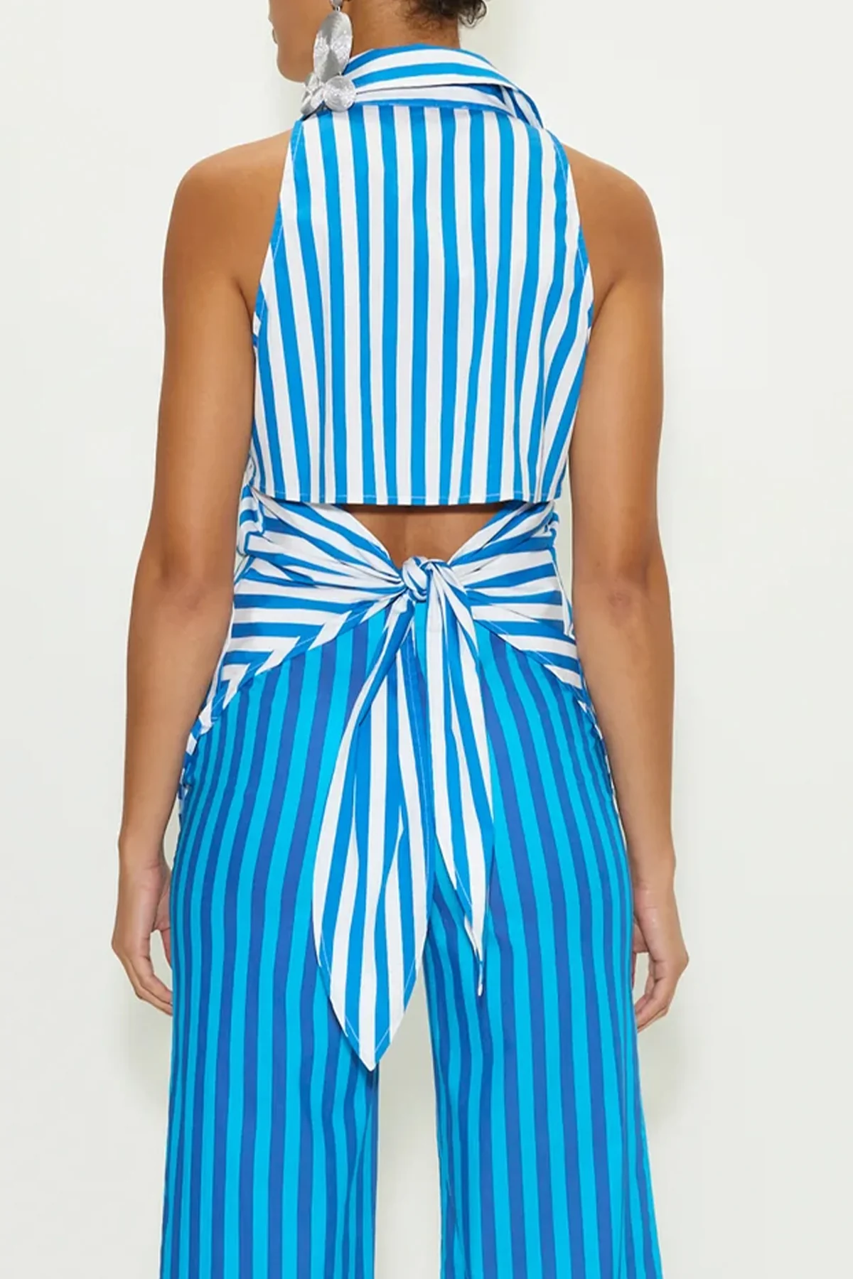 Loch Sleeveless Poplin Button Up in Blue Stripe - Image 3