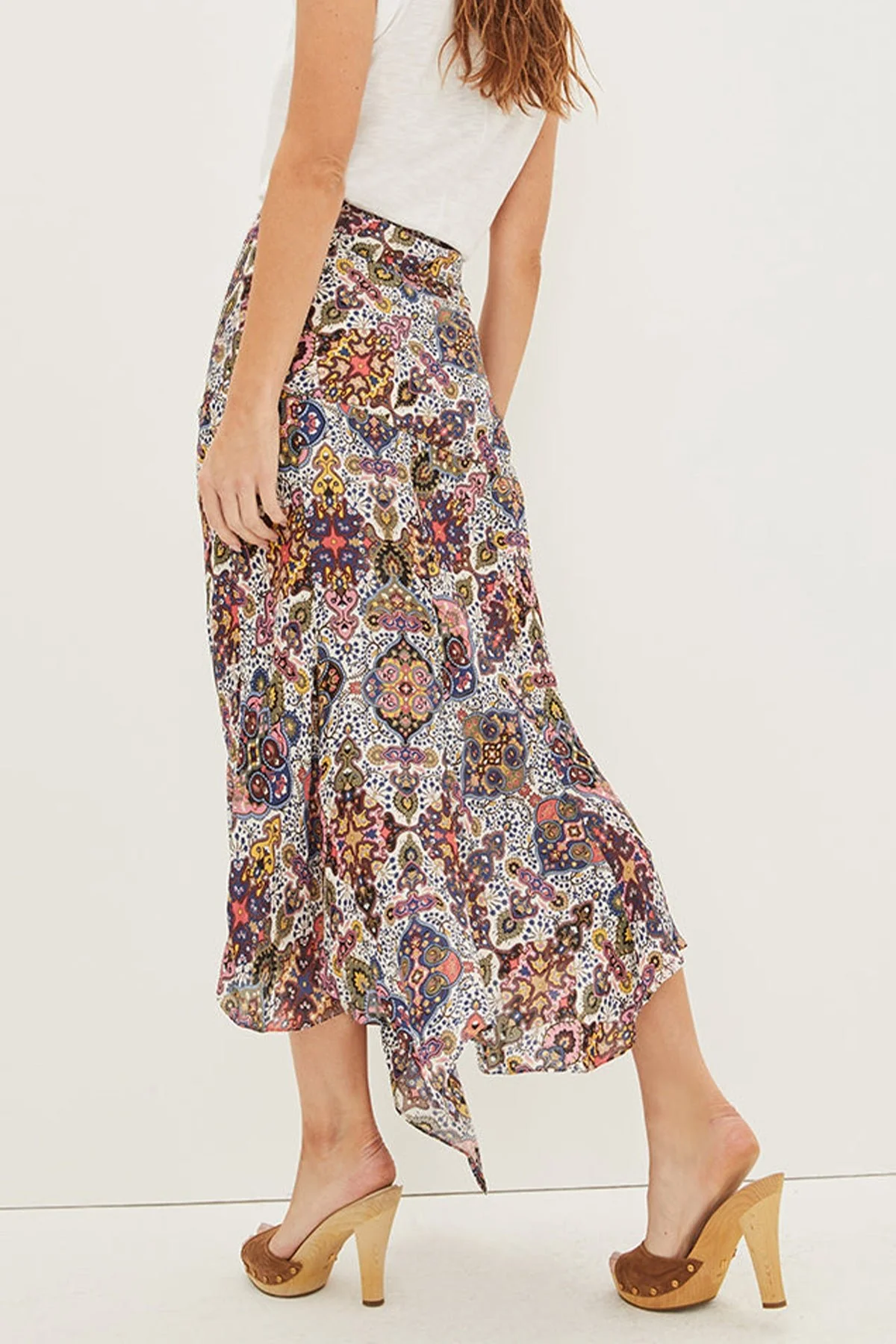 Mac Tapestry-Print Skirt in Multi - Image 3