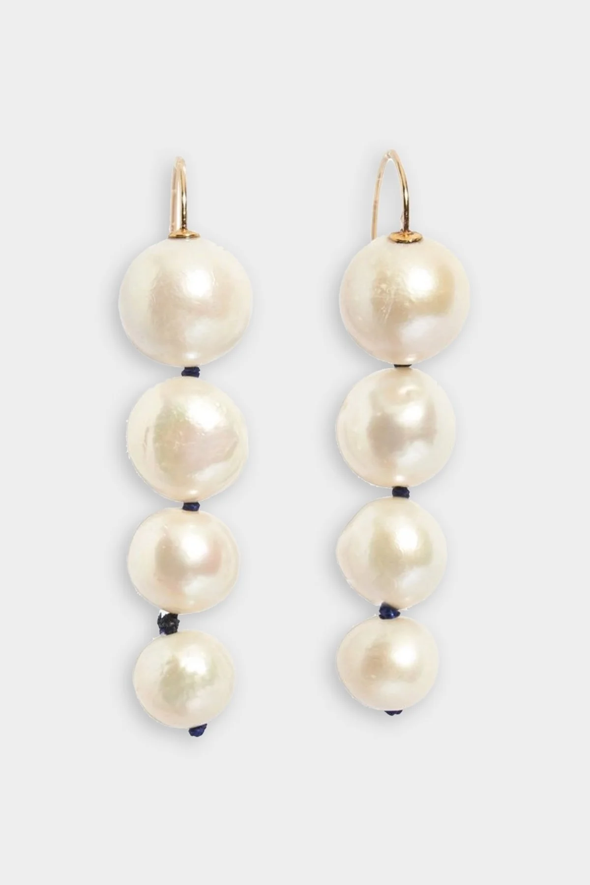 Marguerite Earrings in Pearl