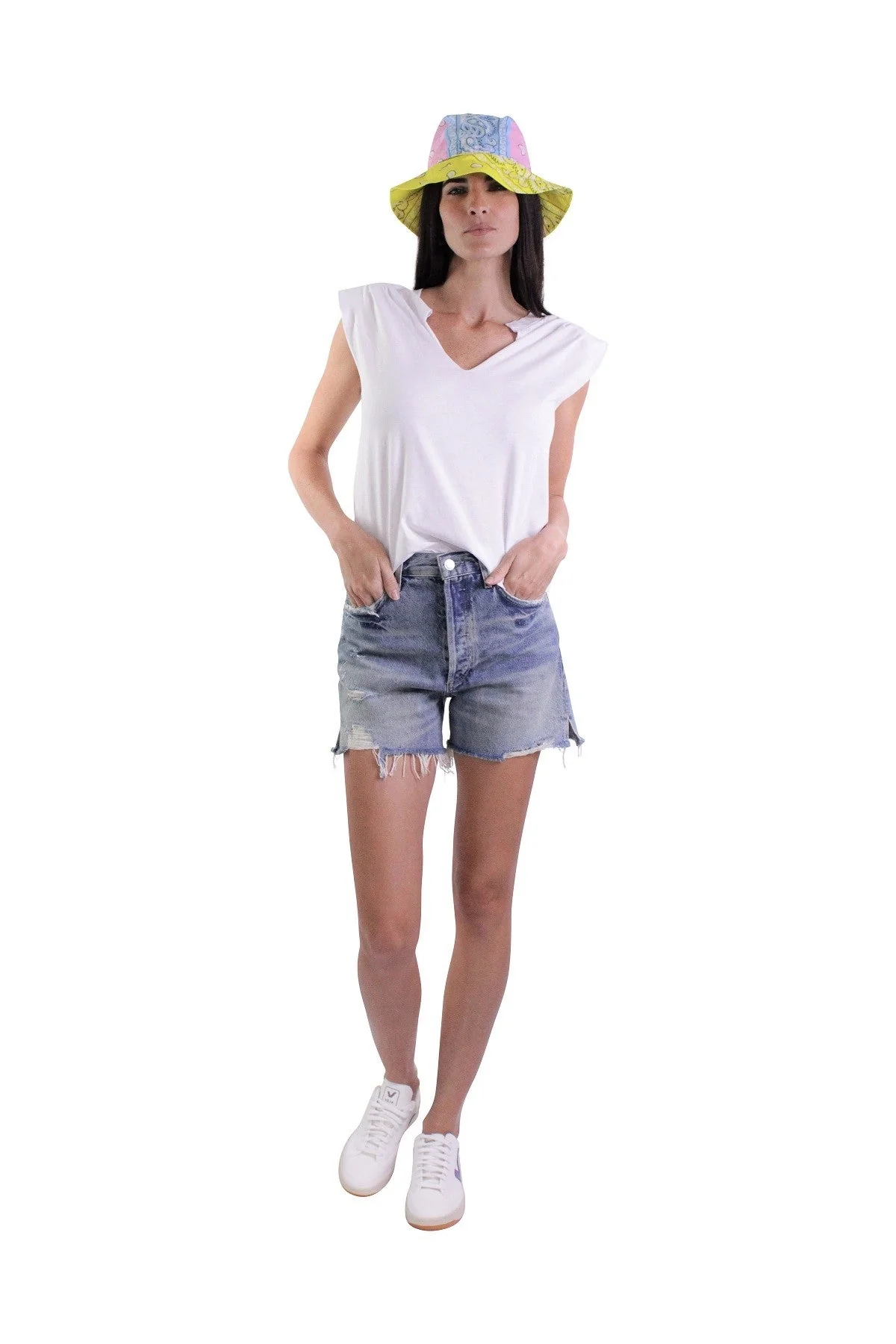 Padded Shoulder V-Neck Top in Blanc - Image 3