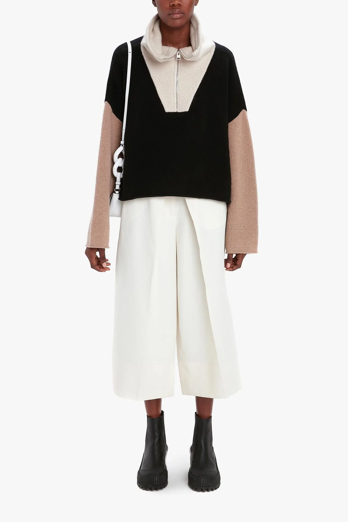Pleat Front Wide Leg Cropped Trousers in Off White - Image 2