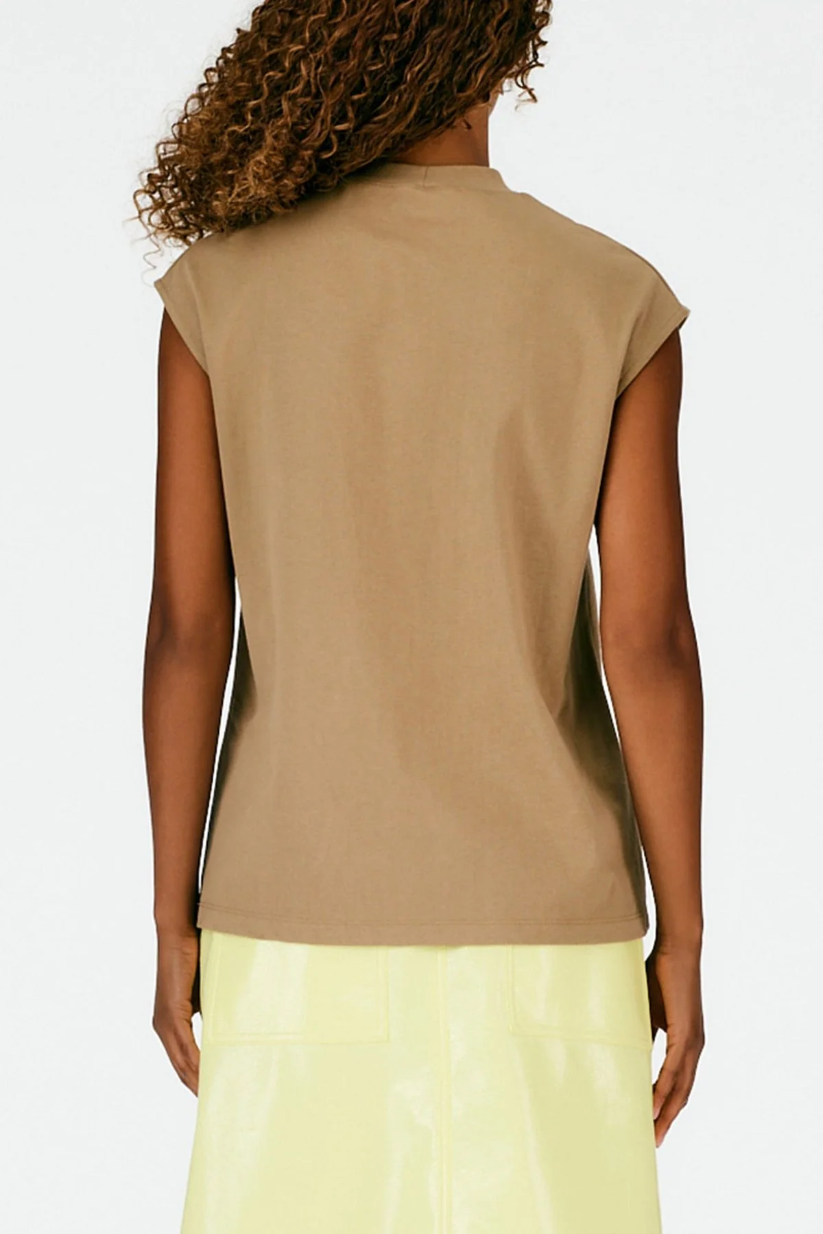 Punto Milano Mockneck T-Shirt in Light Ochre Brown - Image 3