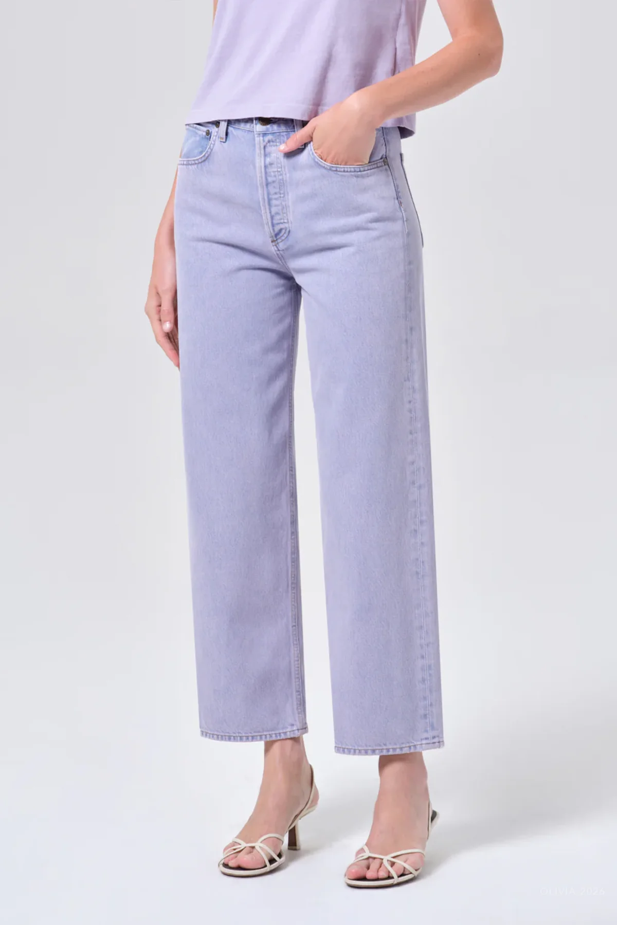 Ren Jean in Aura - Image 4