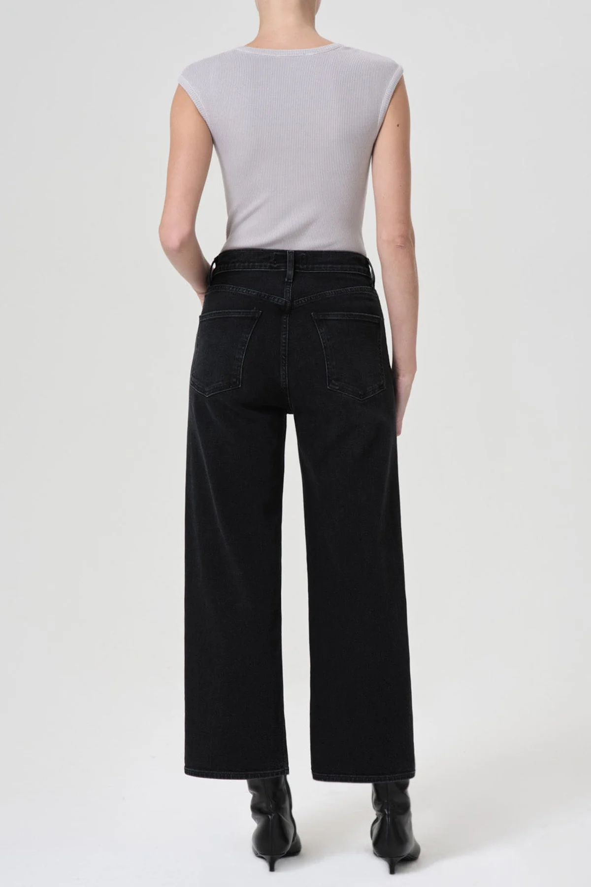 Ren Jean in Hush - Image 3