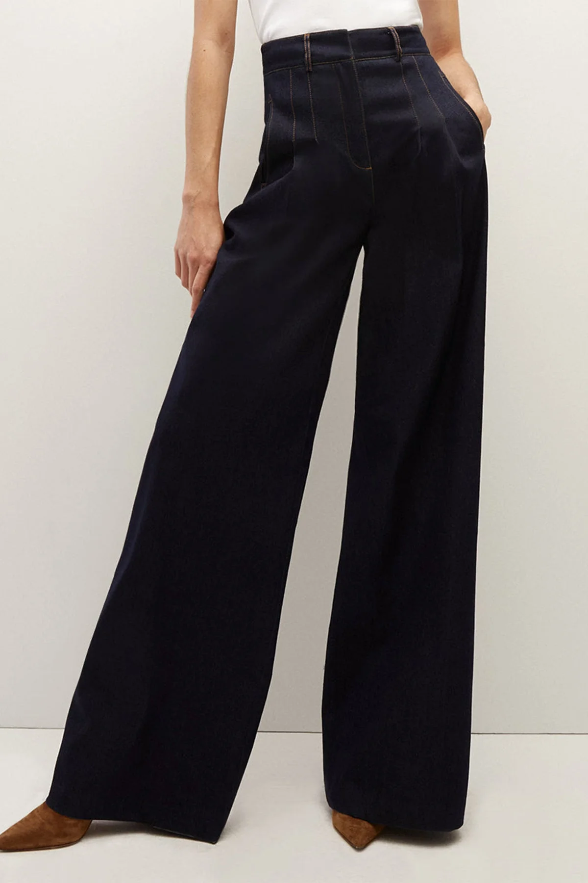 Rennert Denim Pant in Dark Oxford - Image 2