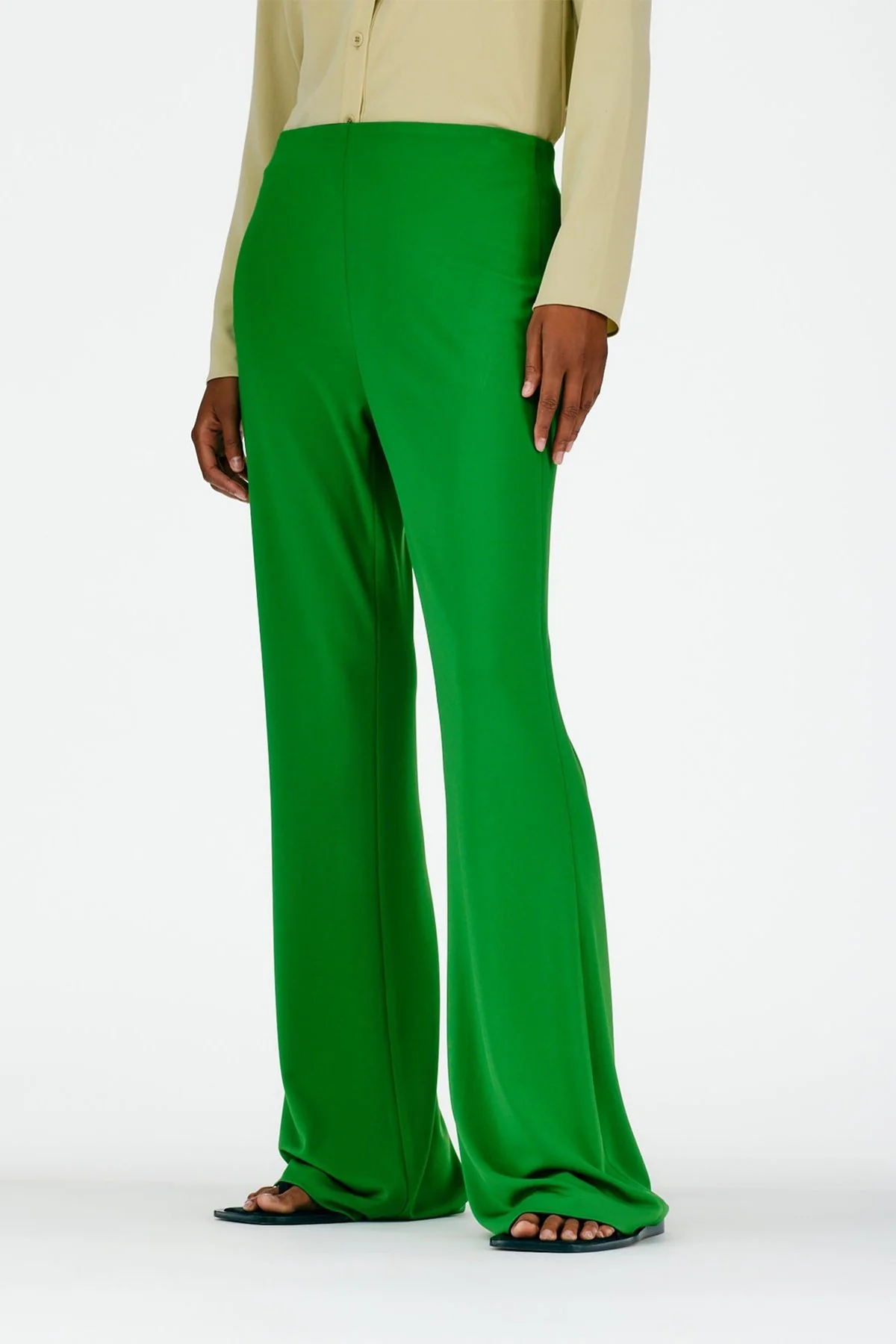 Serpentine Jersey Ali Fluid Pant in Leaf Green - Image 2