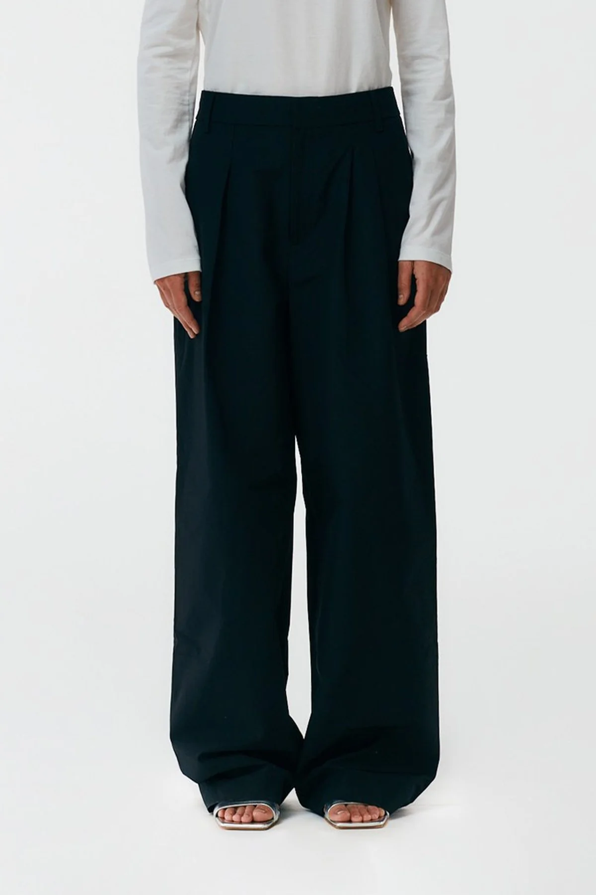 Stella Pant in Black - Image 2