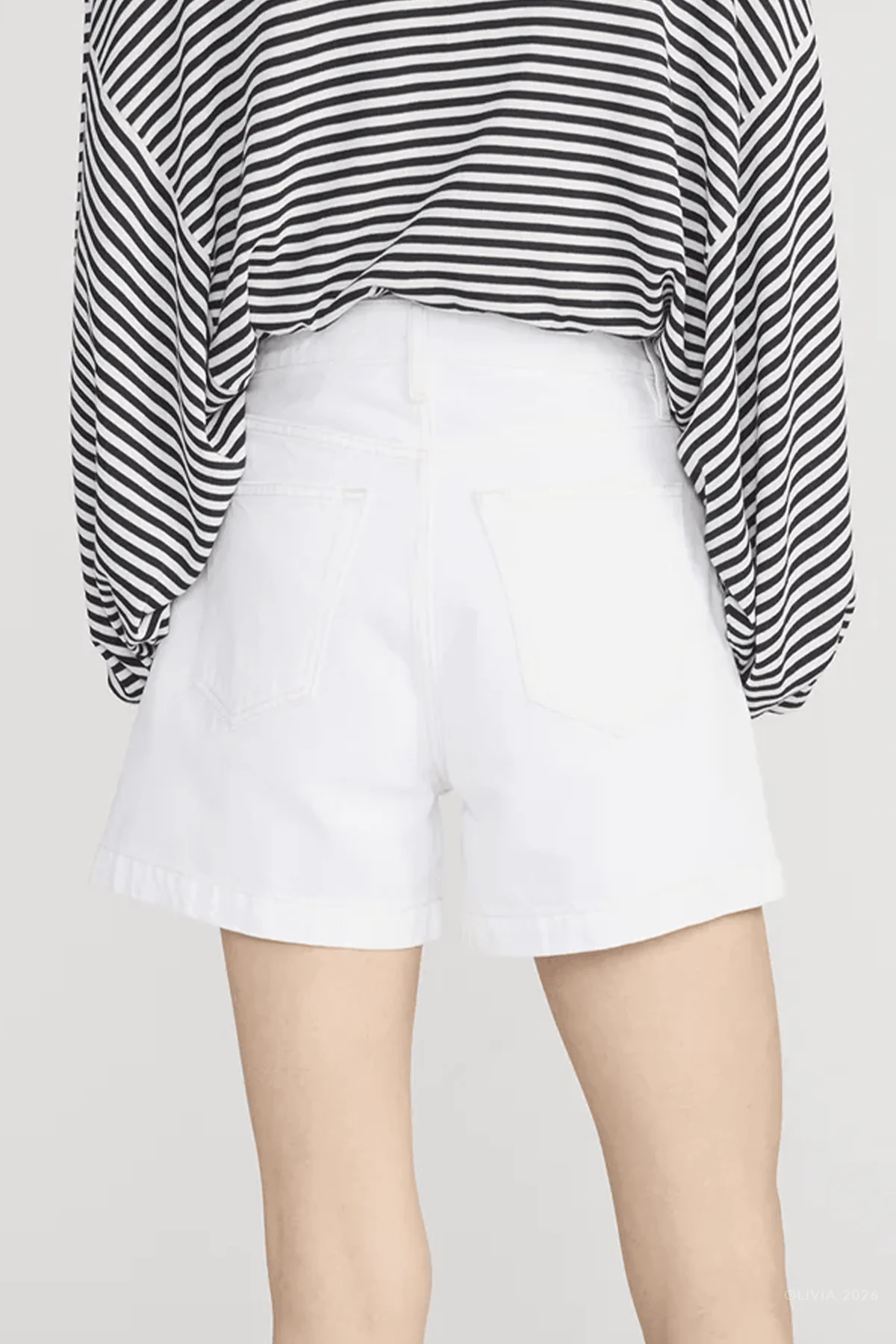 The Everyday Short in Au Natural Clean - Image 3