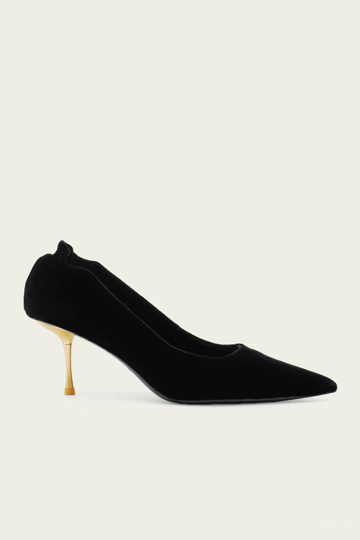 Valentina Pump in Black
